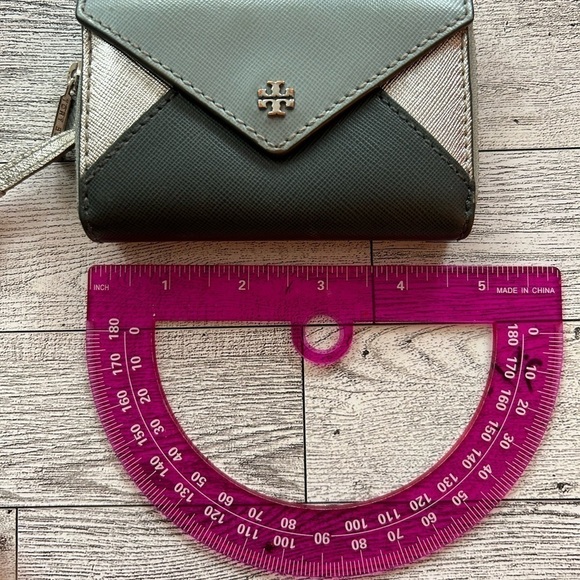 Tory Burch Change Purse - Used - Picture 5 of 12